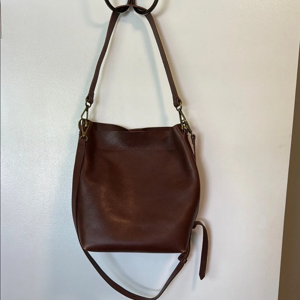 Madewell The Transport Bucket Tote - Picture 2 of 10